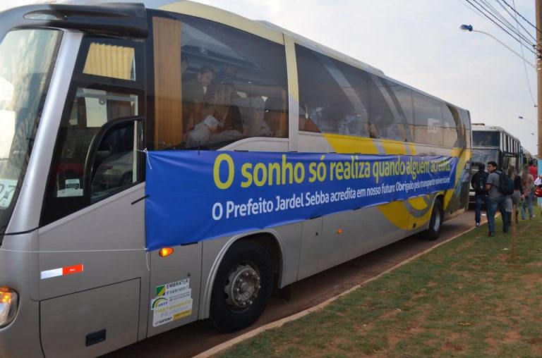 Corte dos ônibus faz estudantes se reunirem hoje no Centro de Catalão