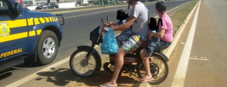 PRF detém piloto por expor a vida de incapazes em perímetro urbano da BR 050