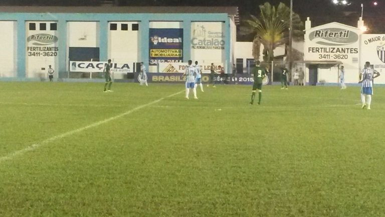 ESPORTES: CRAC empata com o Gama e segue na liderança do Grupo A6