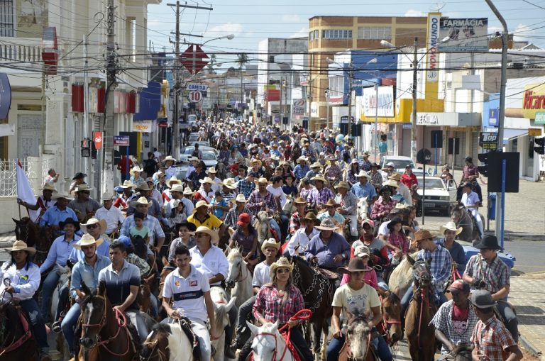 Cavalgada marcou o último final de semana e a abertura da 37ª Expo Catalão 2015
