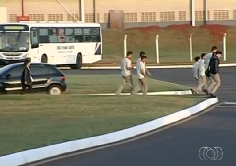 Cerca de 3 mil voltam ao trabalho após férias coletivas, em Catalão