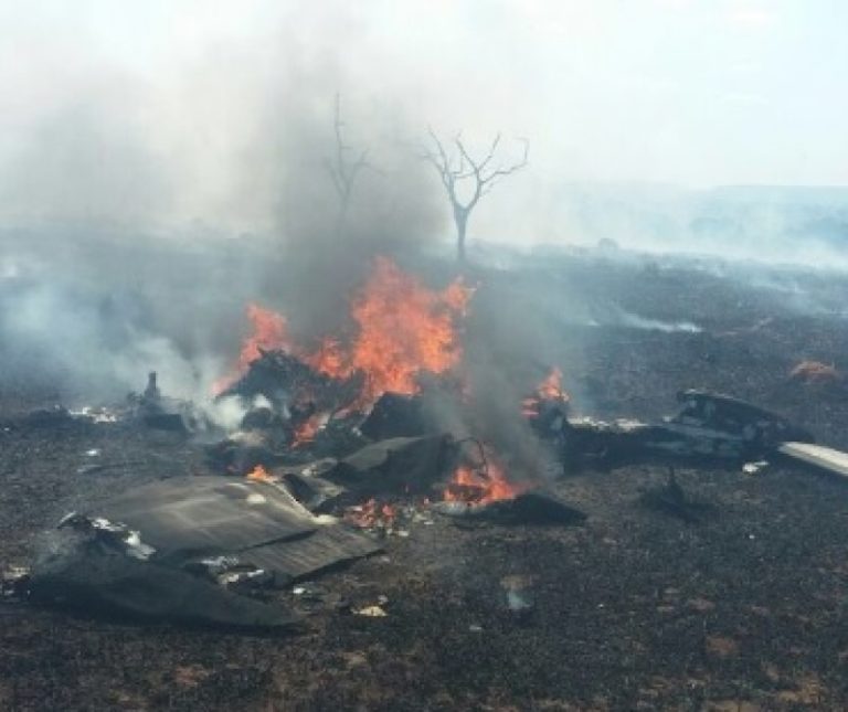 Queda de avião de pequeno porte deixa quatro mortos em Corumbaíba