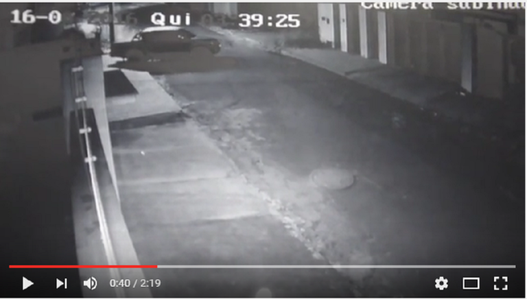 Vídeo de sistema de monitoramento flagra momento em que bandidos invadiram casa em Catalão par roubar caminhonete