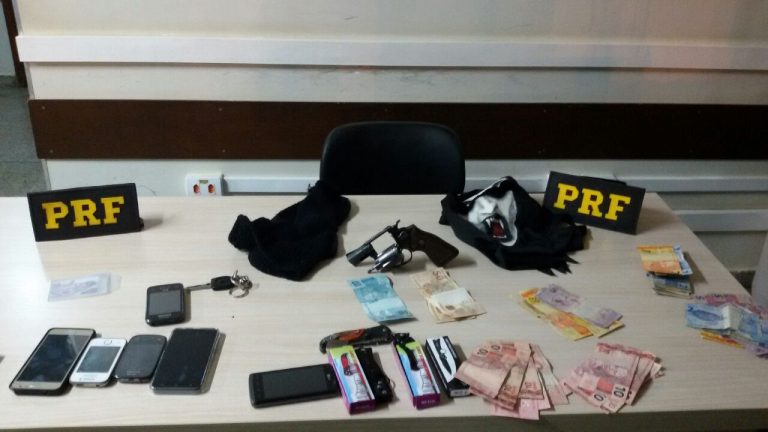 PRF de Catalão prende quadrilha de assaltantes