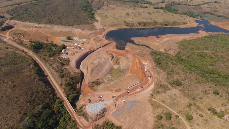 Prefeito afirmou em campanha que represa do Ribeirão Pari já está abastecendo Catalão, porém, água continua a faltar em vários setores