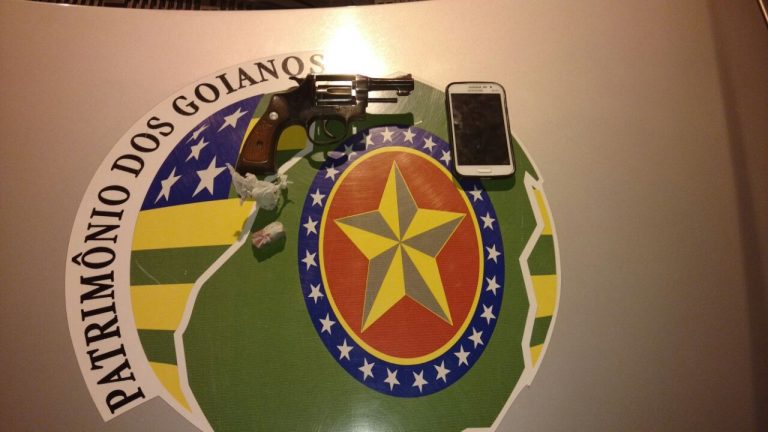 PM realiza operação com fogo no tráfico de drogas e apreensão de armas de fogo