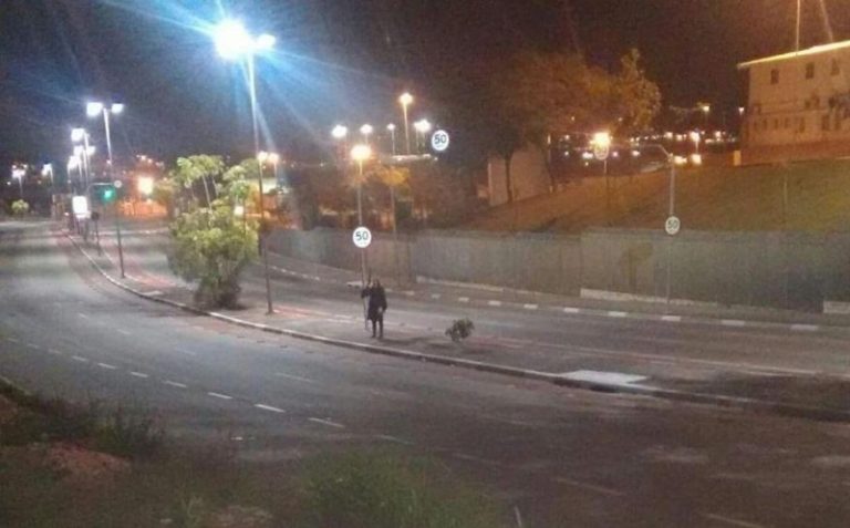 Redes sociais alimentam mistério dos palhaços assassinos