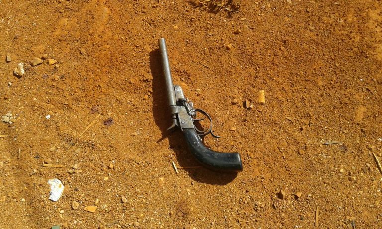 Três presos e um morto em confronto com a PM em Santo Antônio do Rio Verde