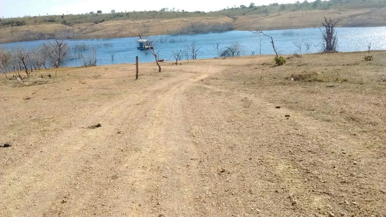 OPORTUNIDADE: vende-se lote na Serra do Facão