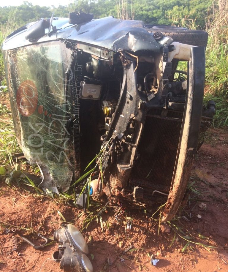 Capotamento na GO 210 entre Nova Aurora e Goiandira deixa jovem de 24 anos ferido