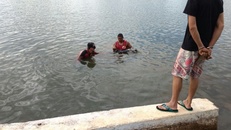 PM de Catalão apreende menores e localiza veículo furtado onde o chassis havia sido jogado dentro de represa