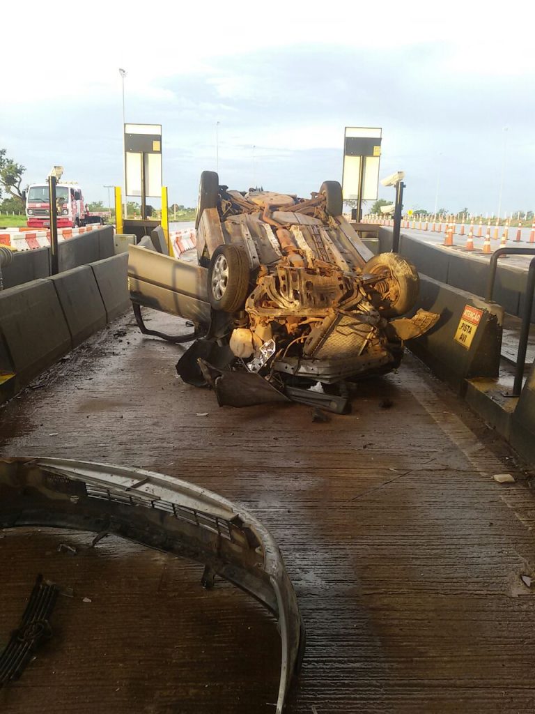 PRF registra capotamento na BR 050 em Campo Alegre de Goiás