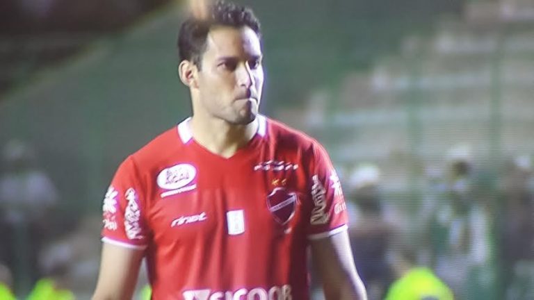 Presidente do Crac anuncia acordo com atacante Frontini