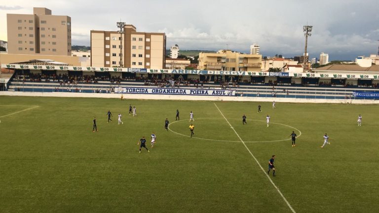 Crac perde para a URT em jogo amistoso no Zama Maciel