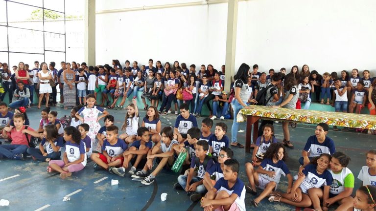 Escola pública de Catalão realiza “Projeto Partilha”, ensinado e dando show de exemplo do que é o verdadeiro significado da páscoa