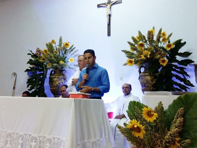Celebrada missa solene de instalação da “Paróquia Santo Antônio de Pádua” em Três Ranchos