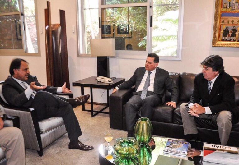 Prefeito Adib Elias é recebido em Goiânia pelo governador Marconi Perillo