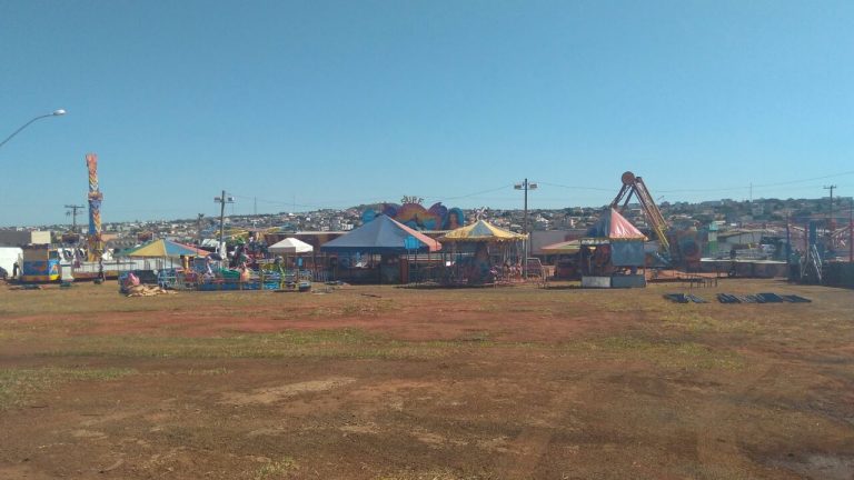 Em fase final montagem do parque de diversões da 39ª Expo Catalão