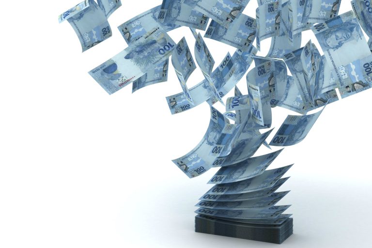 Promotora aciona ex-secretário de Saúde de Catalão por contratação irregular de assessoria jurídica