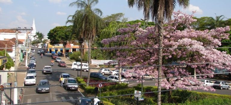 População de Ipameri poderá ter que pagar para estacionar seus veículos nas ruas do centro da cidade