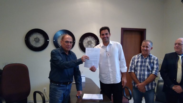 Hospital Nasr Faiad e ACIC/CDL celebram assinatura de convênio