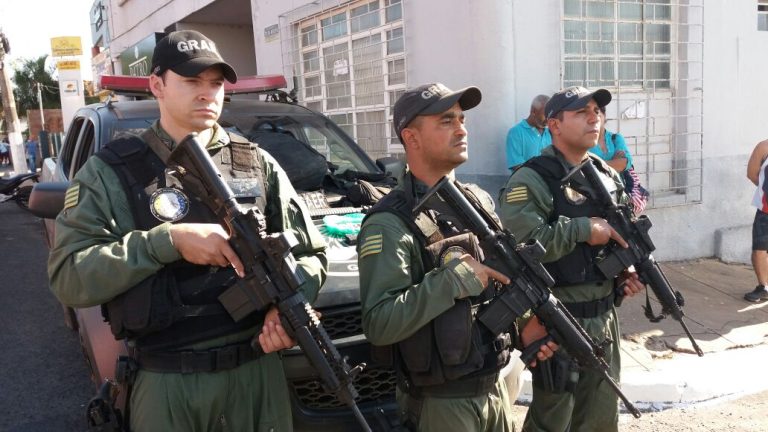 Comandante da PM de Catalão afirma que operação continua e bloqueios permanecem