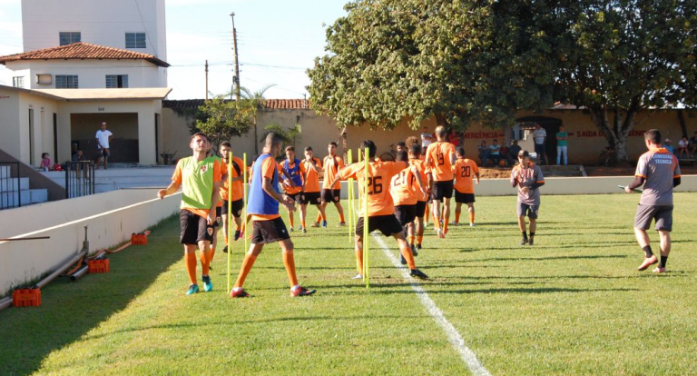 ABECAT libera seis jogadores, e segue preparação para seu primeiro jogo em casa como profissional