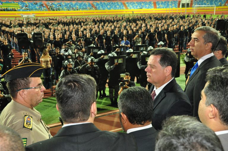 Governo de Goiás empossa 2,5 mil novos policiais no Estádio Olímpico
