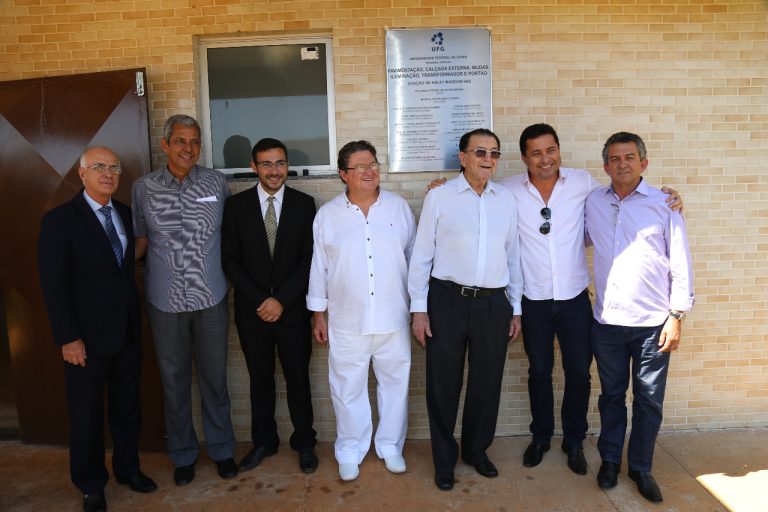 UFG inaugura obras na Regional Catalão e recebe doação de terreno