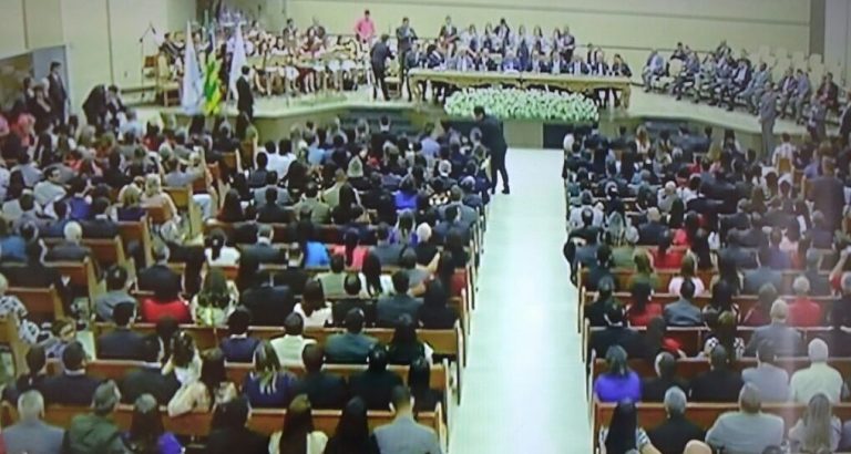 Mais de dois mil fieis participaram de culto evangélico que escolheu novos lideres