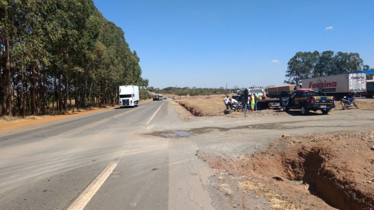 Idoso de 71 anos fica gravemente ferido em acidente na BR 050