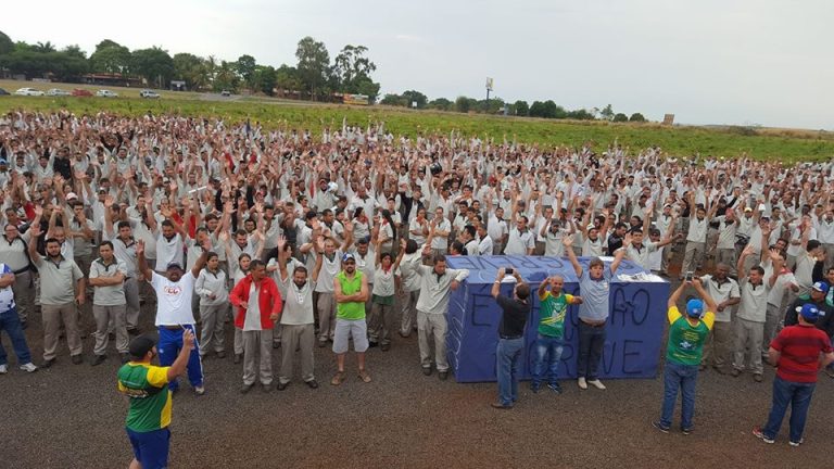 Metalúrgicos reprovam proposta e greve chegou ao oitavo dia