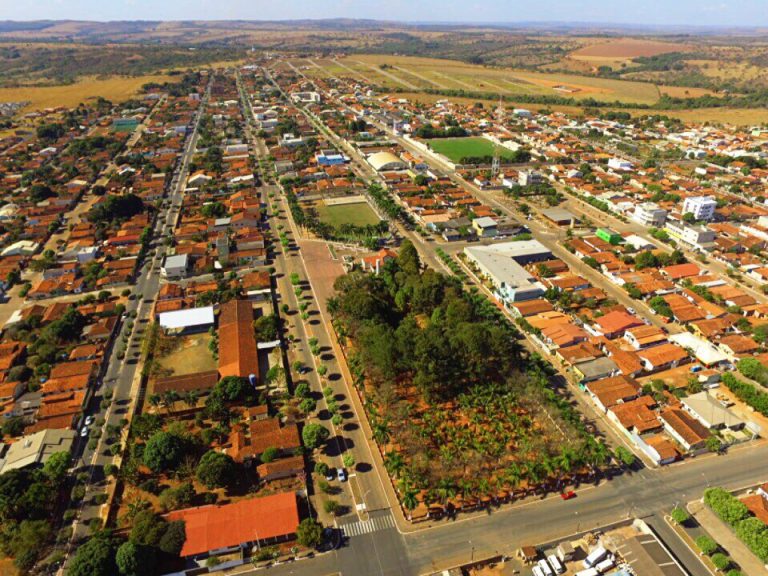 Ouvidor das riquezas minerais comemora 64 anos