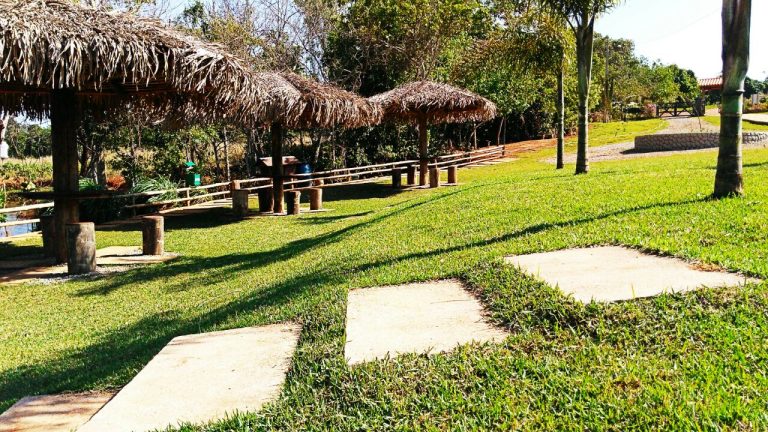 Final de semana e feriadão prolongado é no Fazendinha Comida Típica Caipira