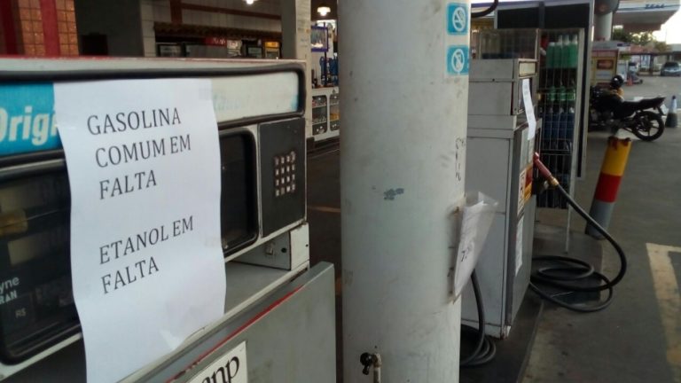 Depois da alta exorbitante em Goiás, Petrobras anuncia queda no preço da gasolina e do diesel
