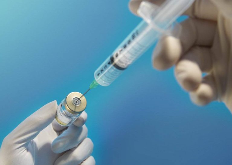 Anvisa libera serviço de vacinação em farmácias de todo o país