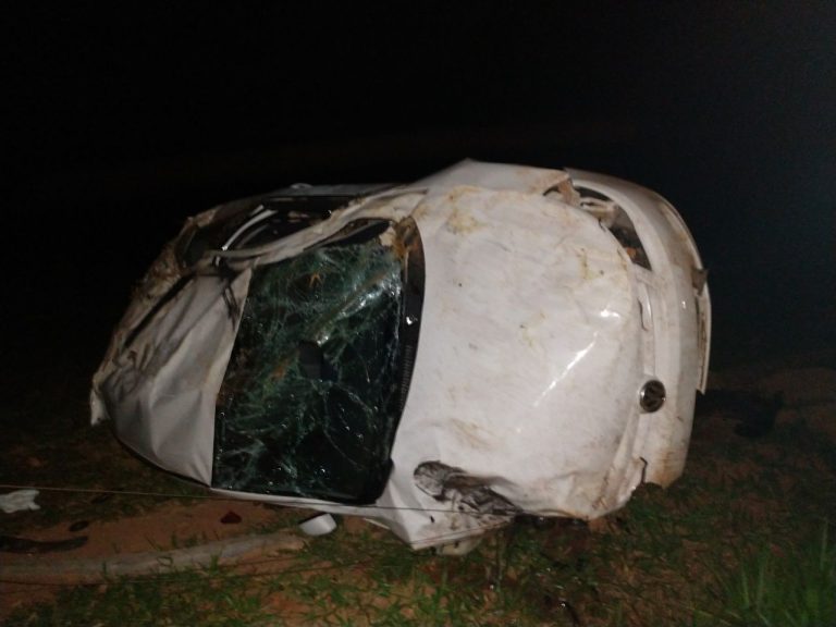 Homem de 39 anos de idade fica ferido após capotar veículo na GO 330 entre Ouvidor e Três Ranchos