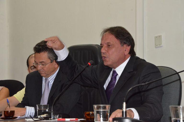 Prefeito Adib Elias (MDB) convoca sessão extraordinária; saiba os projetos a serem votados