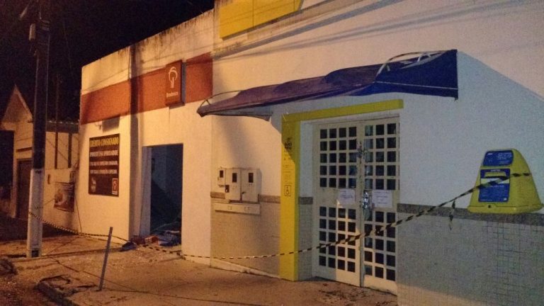 Em Cumari agência do Bradesco é detonada e em Catalão, arma, munições e drogas são apreendidas; veja também outras movimentações da PM