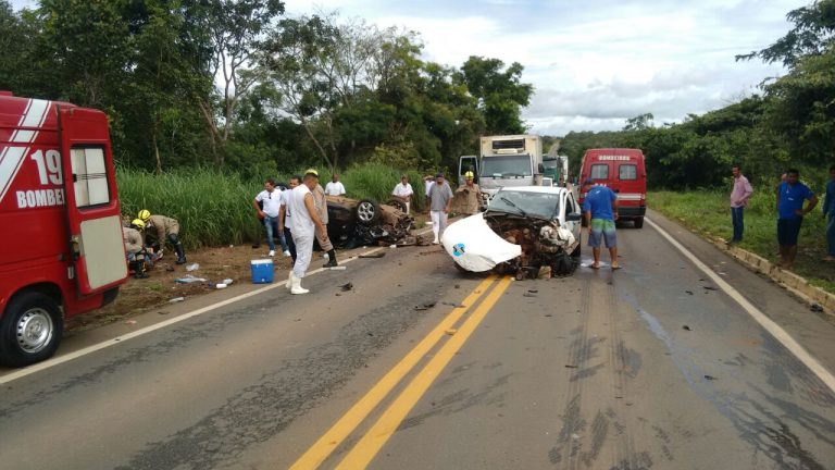 Acidente com três veículos na GO 330 em Ipameri mata uma pessoa de Ouvidor e deixa vários feridos