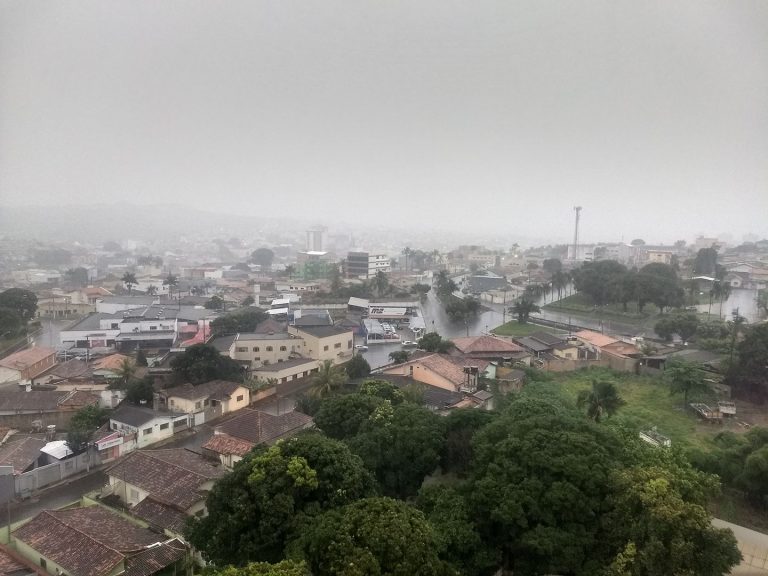 Mesmo com a quarta-feira começando ensolarada em Catalão, previsão é de chuva, prevista também em todo o Estado de Goiás