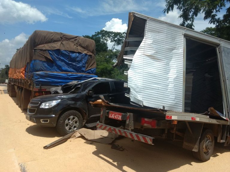 Acidente na BR 050 em Catalão envolvendo oito veículos deixou uma pessoa ferida
