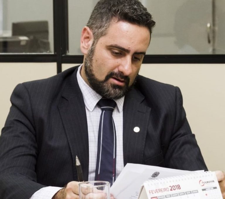 EMPRESA NA MÃO: dicas do contador Marcelo Cordeiro para o empresários no ramo de auto peças, ração tipo pet, material elétrico e de construção