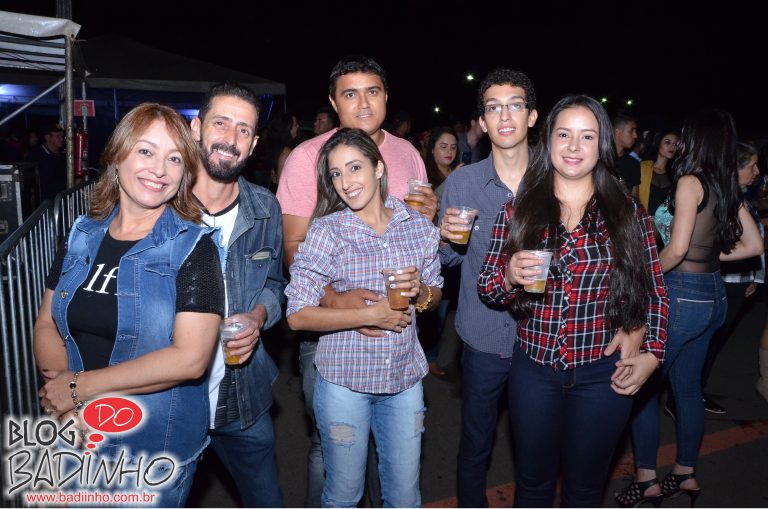 Vejam os clicks do Blog do Badiinho da linda galera nos shows de ZNC e Luíza e Maurílio no último sábado (31/03)