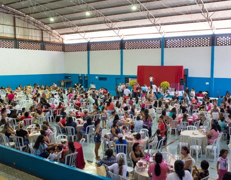 Festa, presentes, brindes e muitas homenagens para as mamães de Três Ranchos