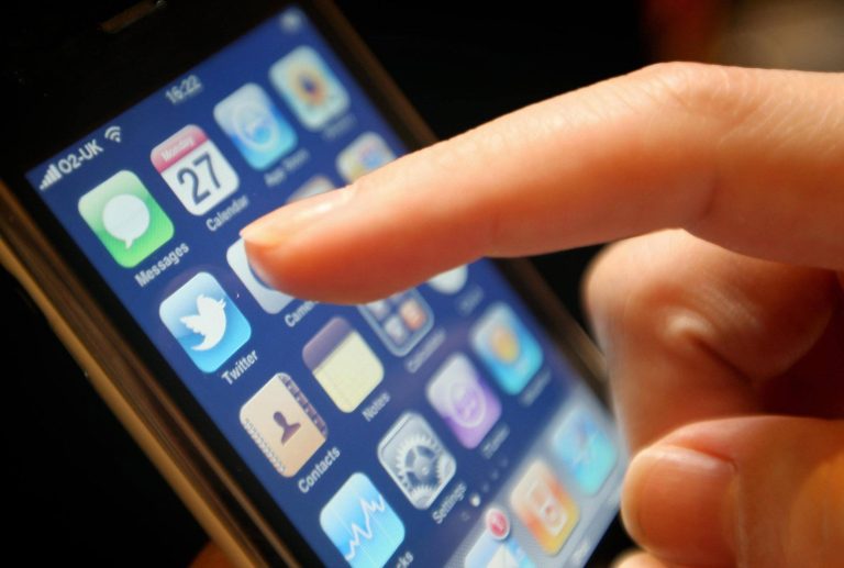 Celulares irregulares serão bloqueados em Brasília e Goiás