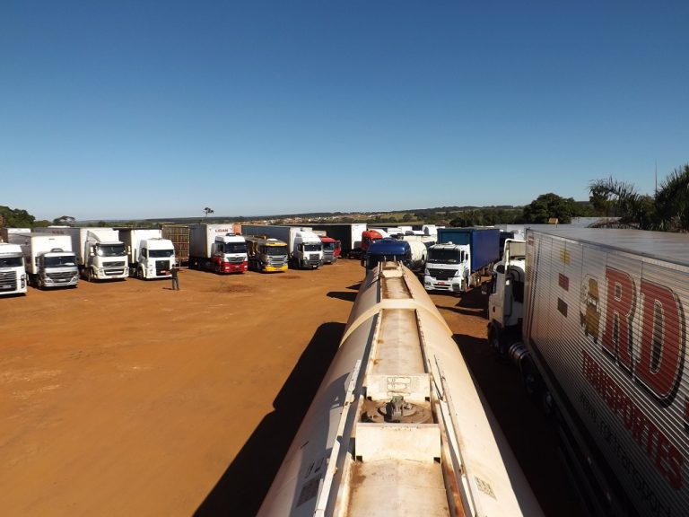 Greve dos Caminhoneiros: cerca de 1.800 caminhões parados na cidade de Catalão nos dois primeiros dias de manifestação