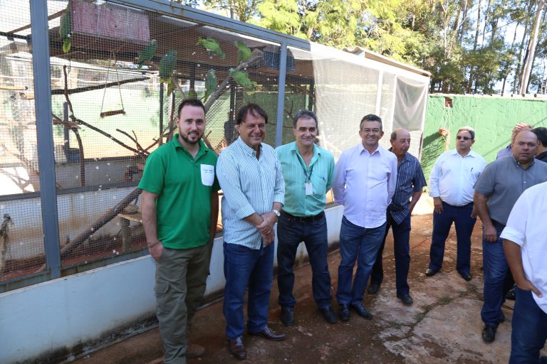 Prefeitura de Catalão apresenta dois novos veículos adquiridos para a Secretaria de Meio Ambiente e inaugura reforma e ampliação do Cetas