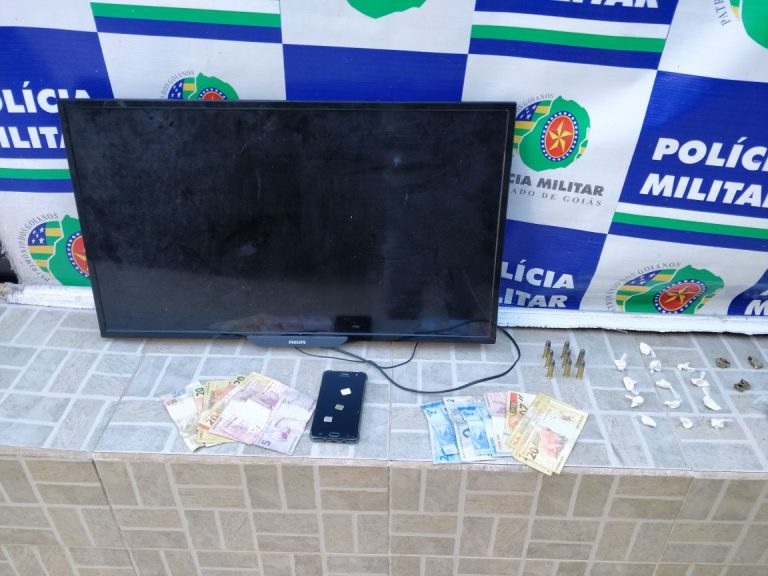 Polícia Militar de Catalão localiza casa no Bairro Estrela onde era praticada venda de drogas