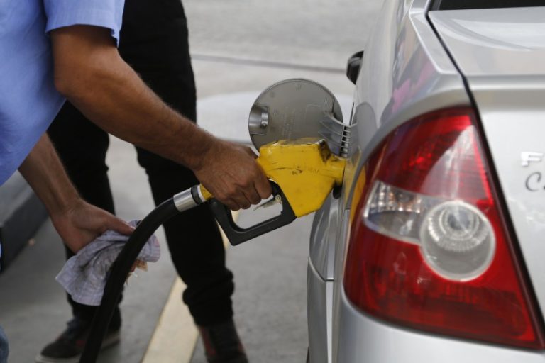 Petrobras aumenta preço da gasolina em 2,25% nas refinarias